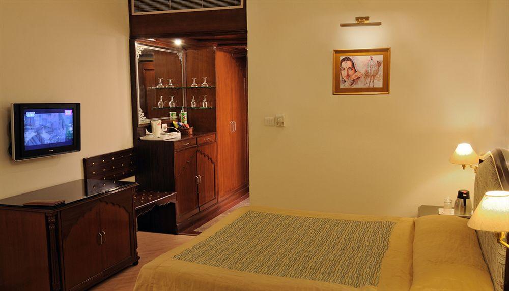 Hotel Maharaja Regency Ludhiana Extérieur photo