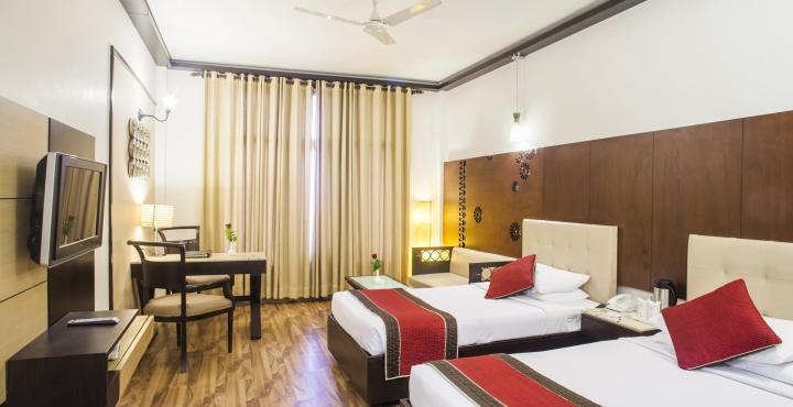Hotel Maharaja Regency Ludhiana Extérieur photo