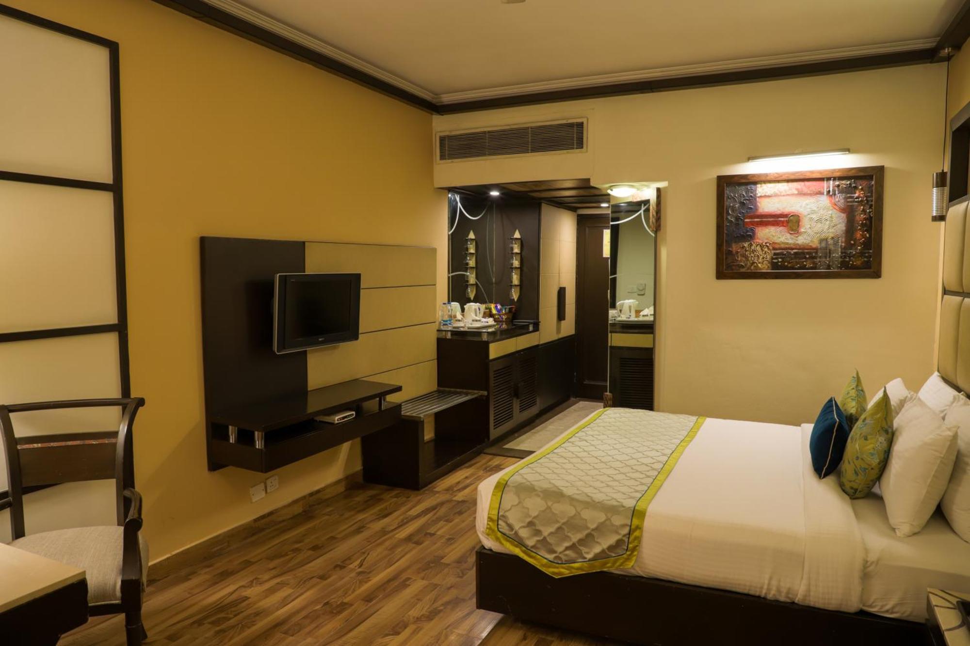 Hotel Maharaja Regency Ludhiana Extérieur photo