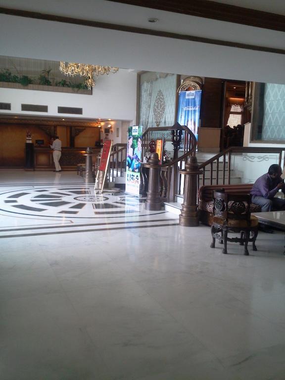 Hotel Maharaja Regency Ludhiana Extérieur photo